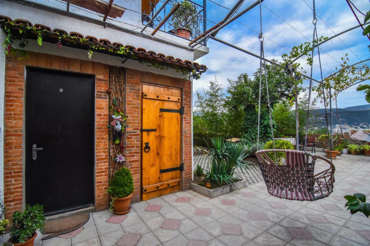 טביליסי Apartamenti Laliashvilebi'S Wine Cellar מראה חיצוני תמונה
